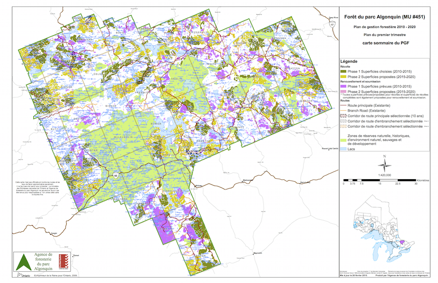 Zonage et planification décennale (2010-2020) dans le Parc Algonquin en date de 2010 (note: avant l'amendement de 2013 qui réduisait la superficie accessible à la foresterie). Les zones en vert pâle représentent les secteurs où la récolte n'est pas autorisée. (Source: agence de foresterie du Parc Algonquin)