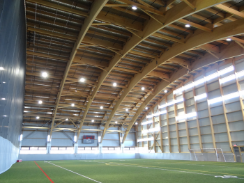 Stade Telus (Université Laval) et sa structure bois (Photo: E. Alvarez)