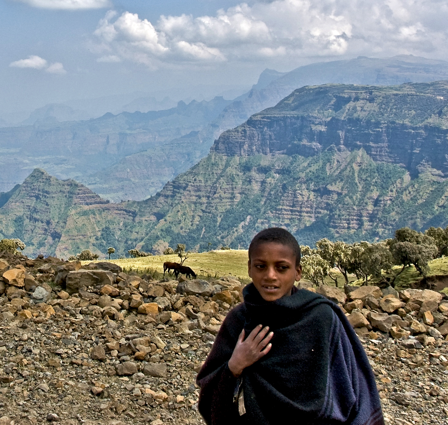 Montagnes du Simien, Éthiopie (auteur: A. Davey, Wikimédia Commons, teintes retouchées par La Forêt à Coeur)