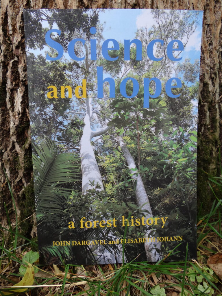 Couverture du livre Science and hope : a forest history